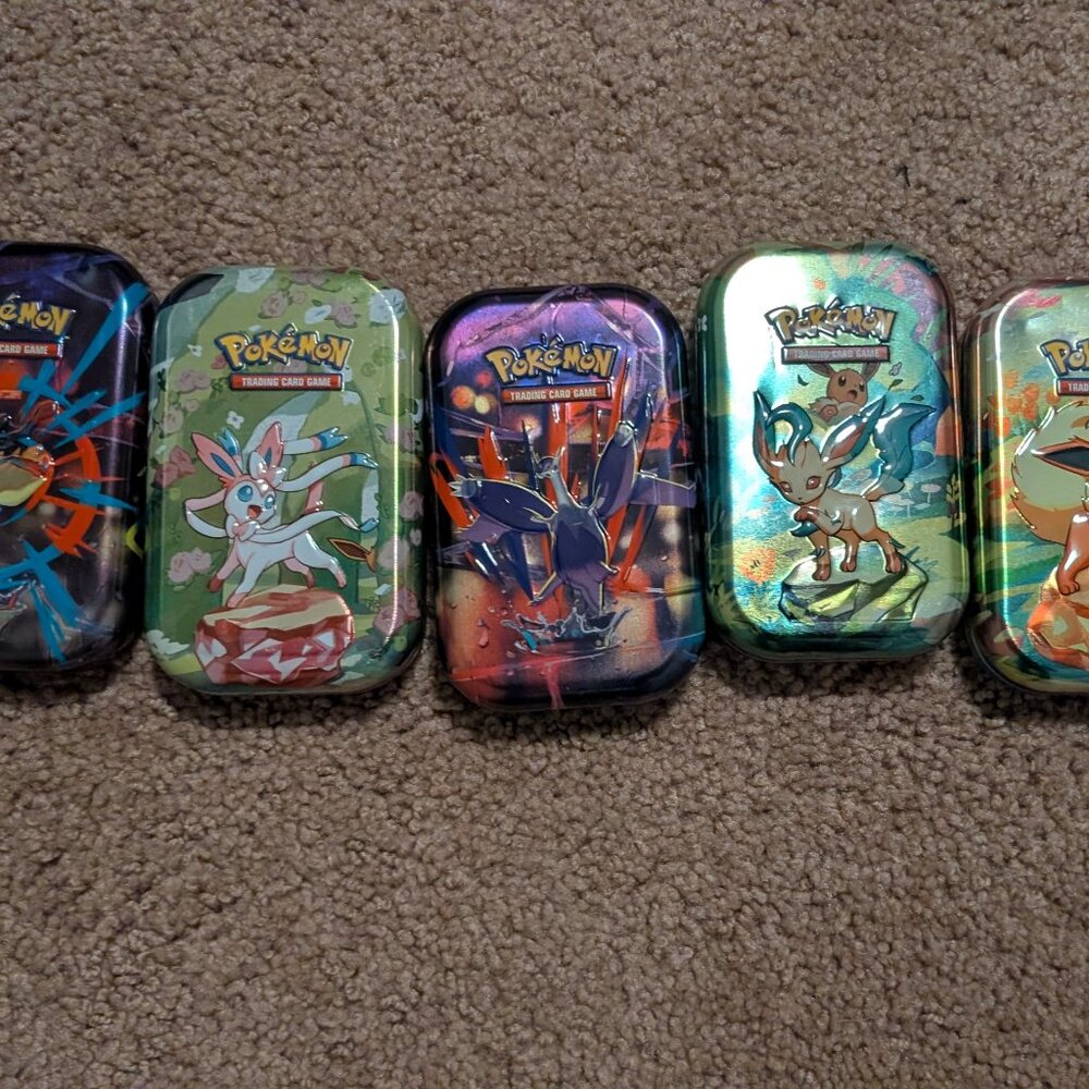 Pokemon TCG - 5 random Mini Tins w/ 300 Pokemon Cards (150 holo/150 non holo)